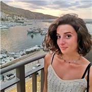 studentessa universitaria in filosofia e scienze umane, offre lezioni di italiano (elemenatri, medie e superiori)